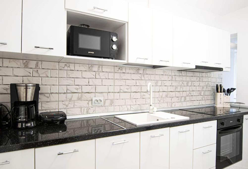 Ultra Central Luxury 3Br 2Bath Apt & Amazing Views Bucharest Luaran gambar
